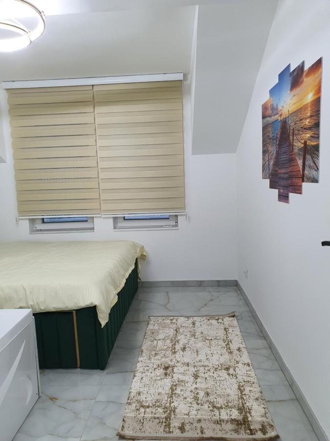 Parice Apartment *