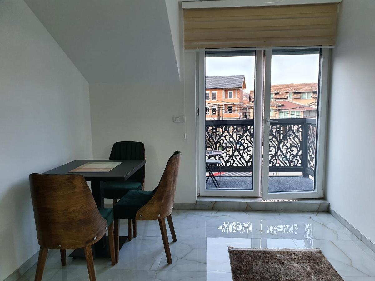 Parice Apartment *
